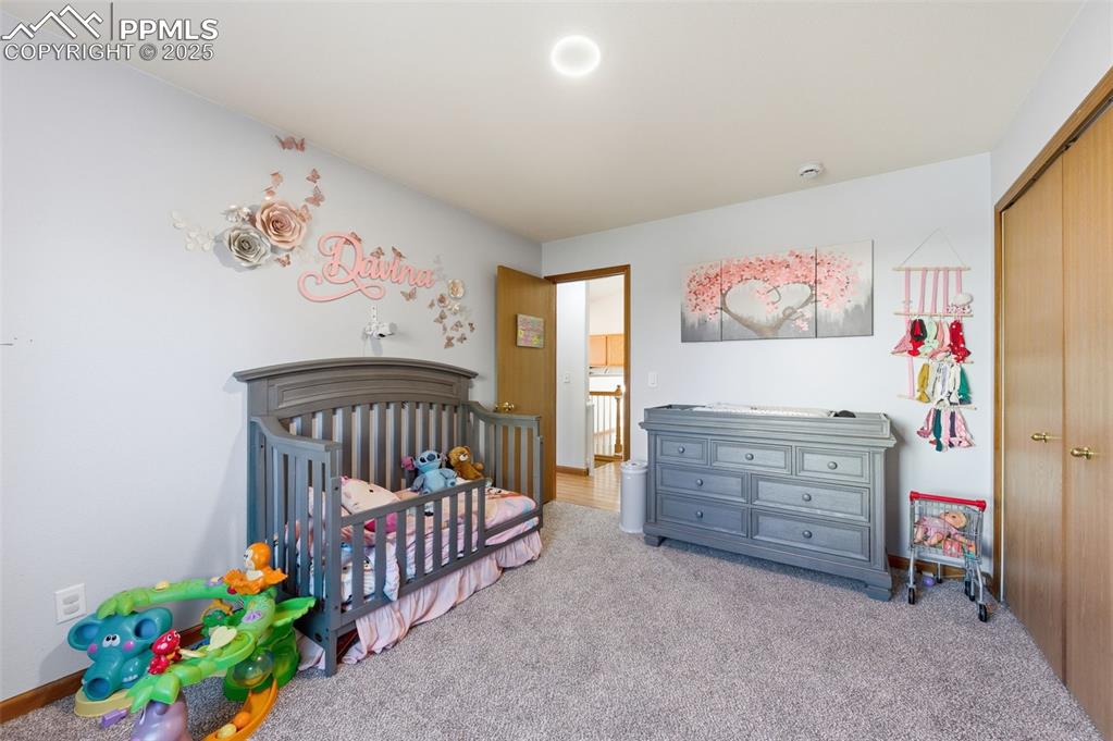 Image 17 of 32: Bedroom