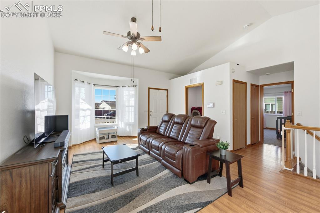 Image 5 of 32: New interior paint throughout