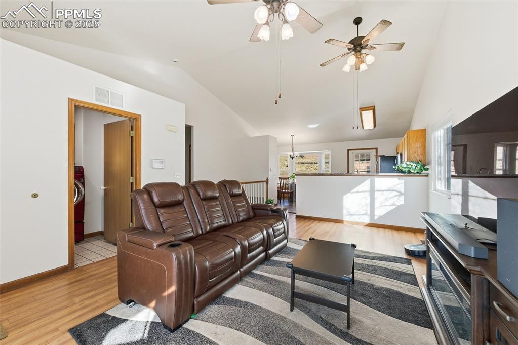 Image 6 of 32: Living Room