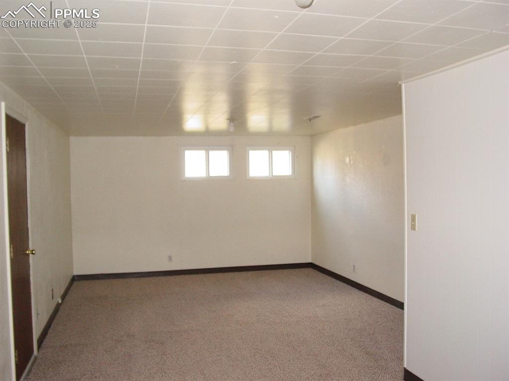 Image 17 of 19: 2014 Family Room