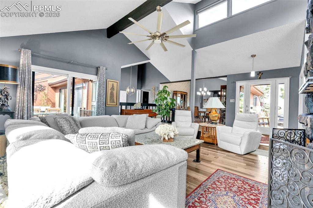 Image 11 of 45: Living Room