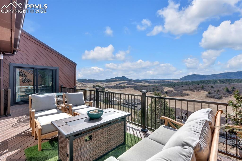 Image 20 of 45: Balcony