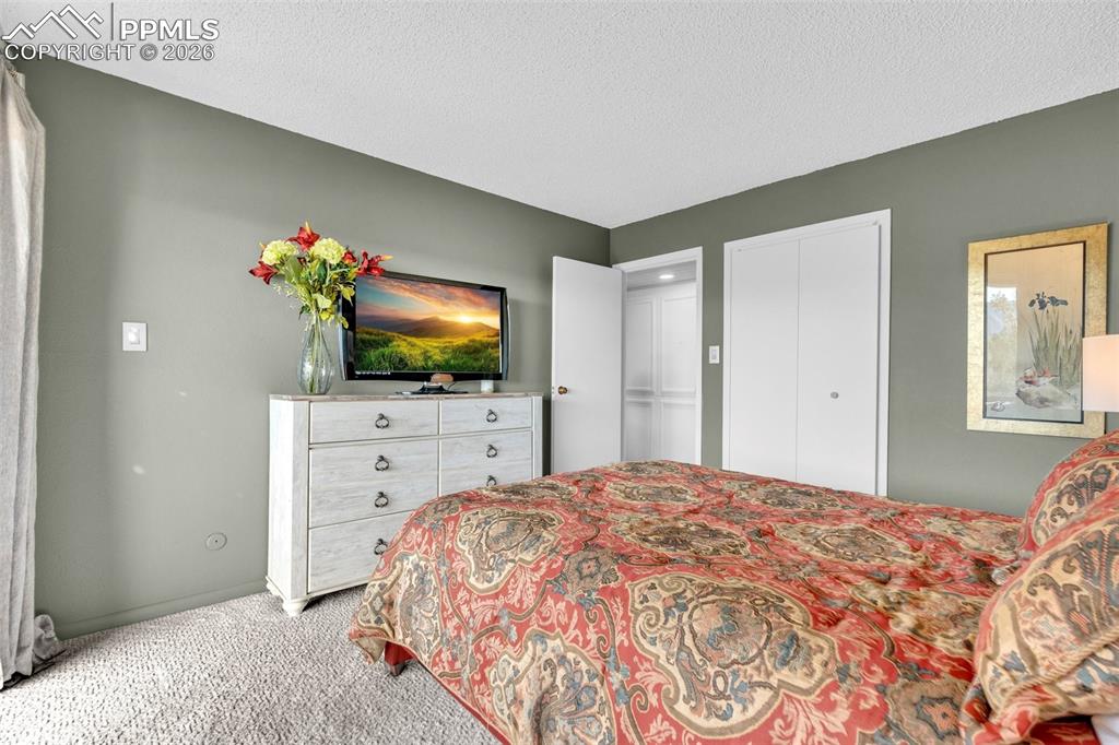 Image 37 of 45: Bedroom