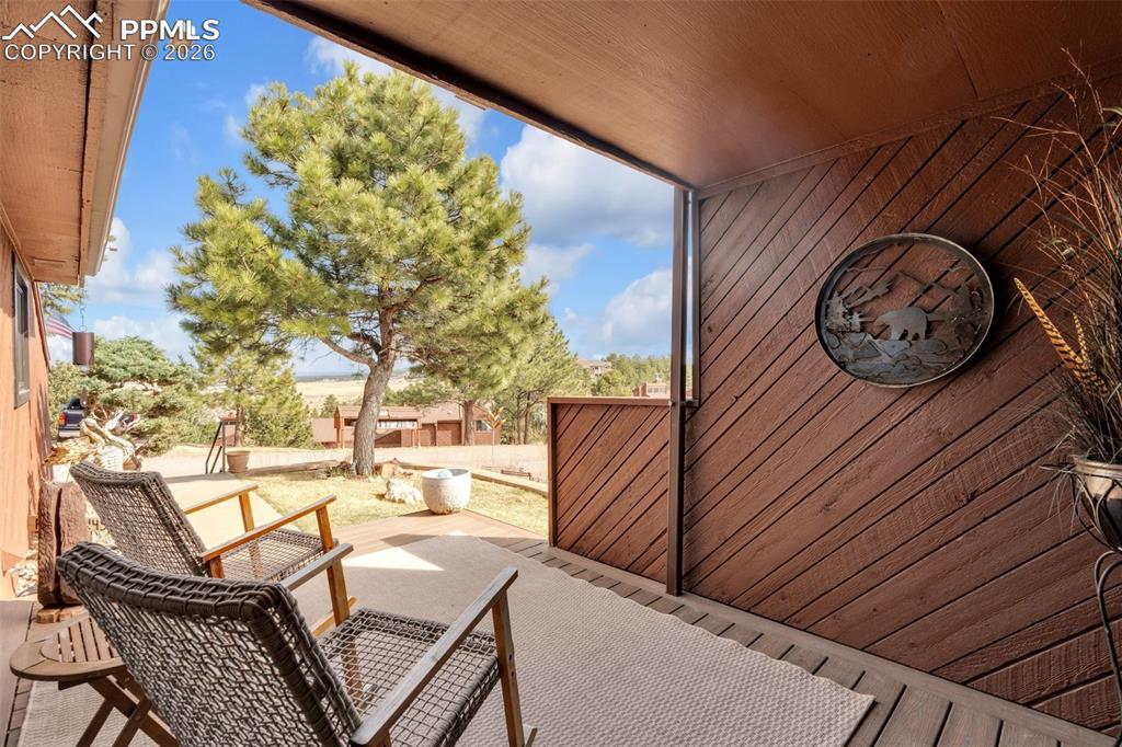 Image 5 of 45: Patio