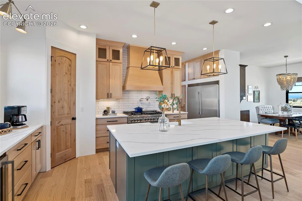 Image 10 of 48: Kitchen