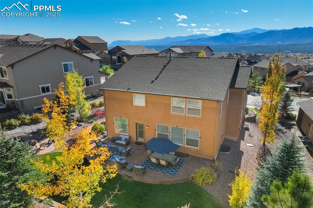 Image 38 of 40: Back of Structure