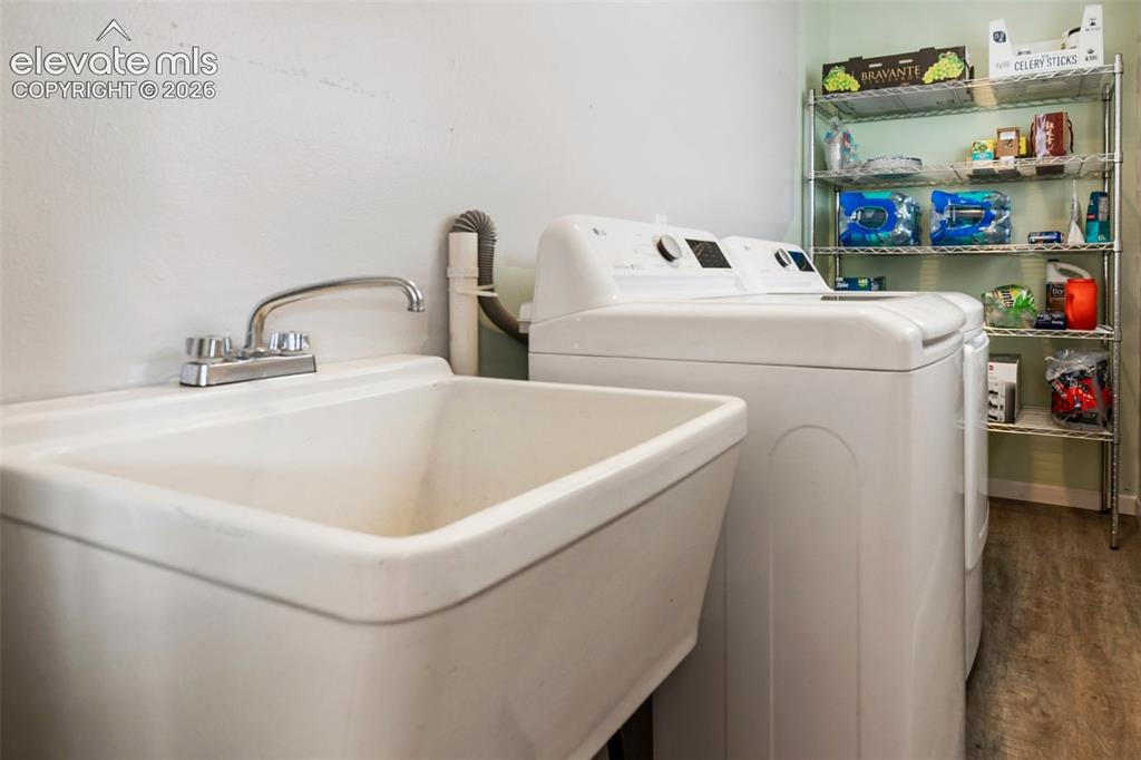 Image 15 of 29: Laundry