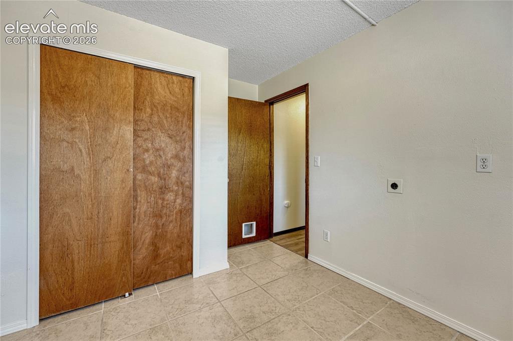 Image 20 of 40: Bedroom