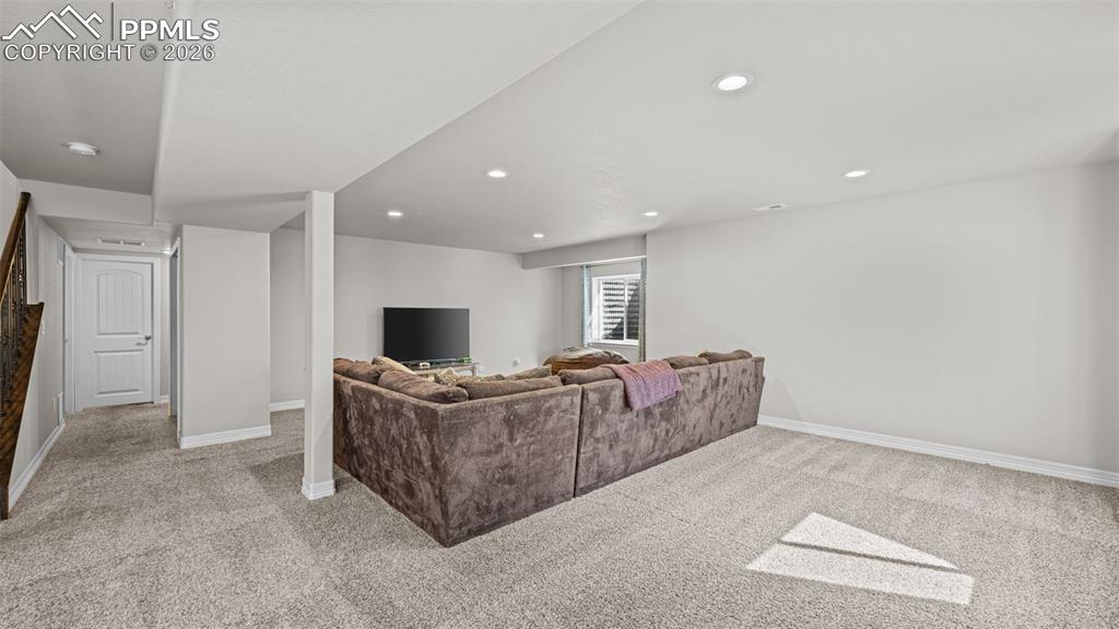 Image 21 of 32: Family Room