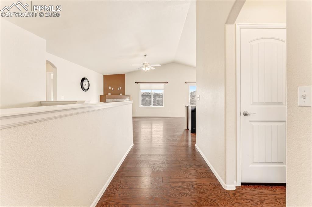 Image 4 of 35: Entry way