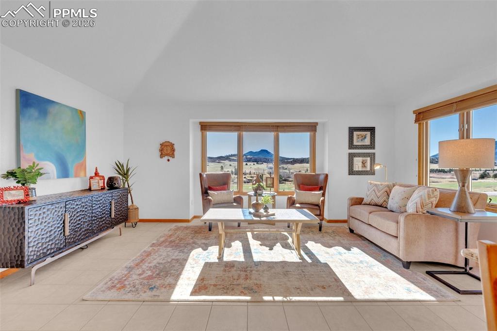 Image 10 of 50: Living Room