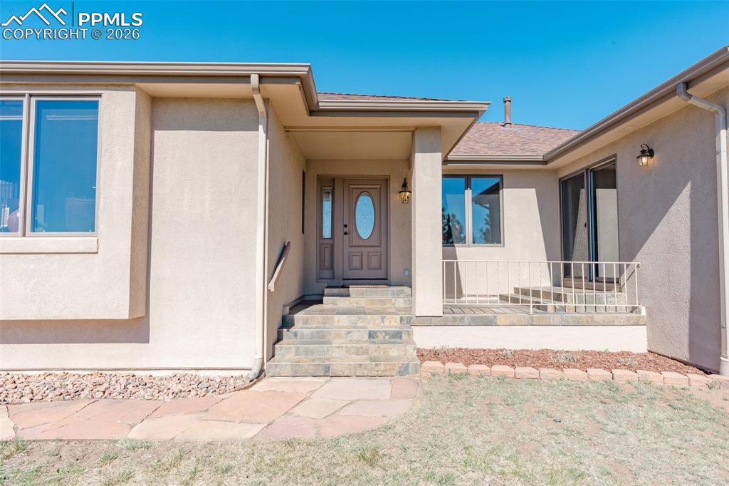 Image 5 of 50: Entry