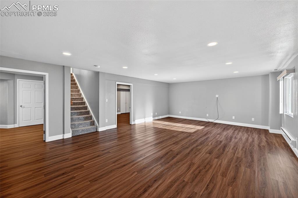 Image 36 of 50: Family Room