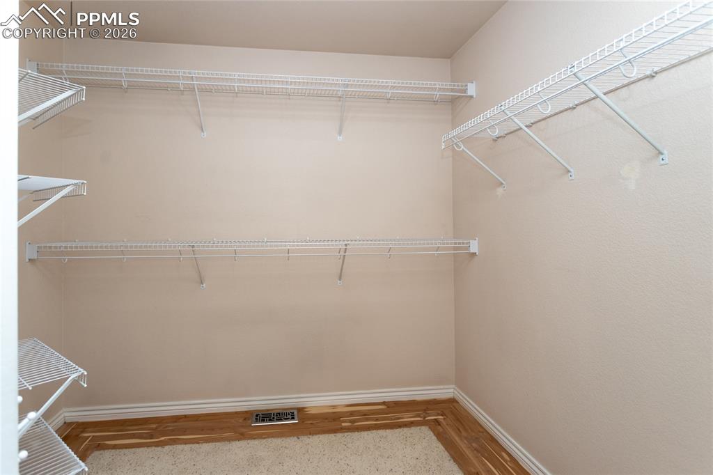 Image 32 of 45: Closet