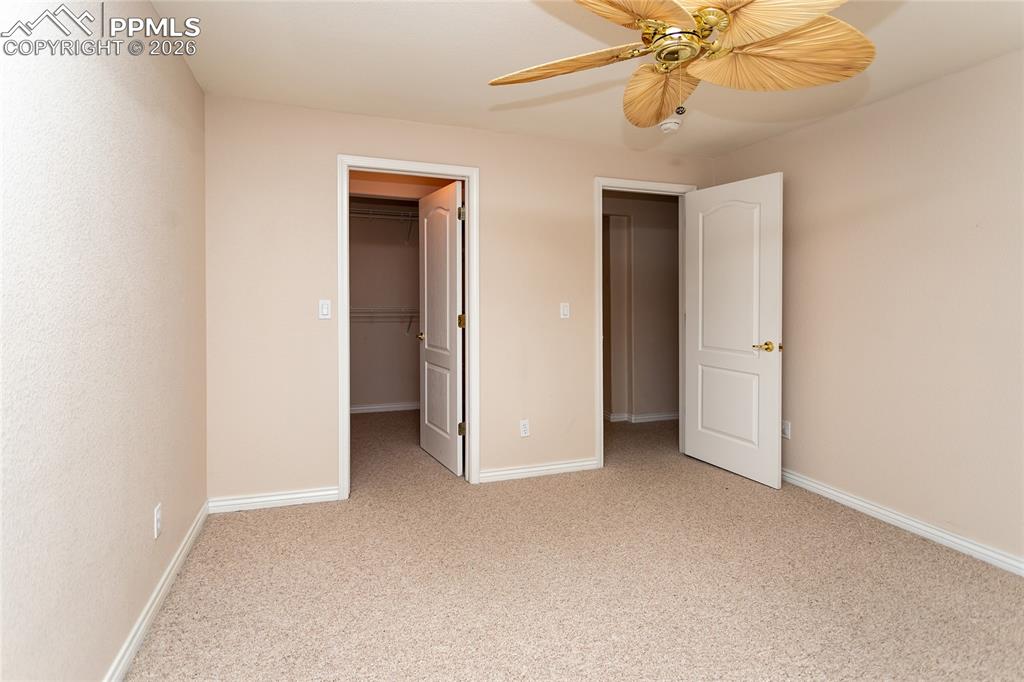 Image 38 of 45: Bedroom