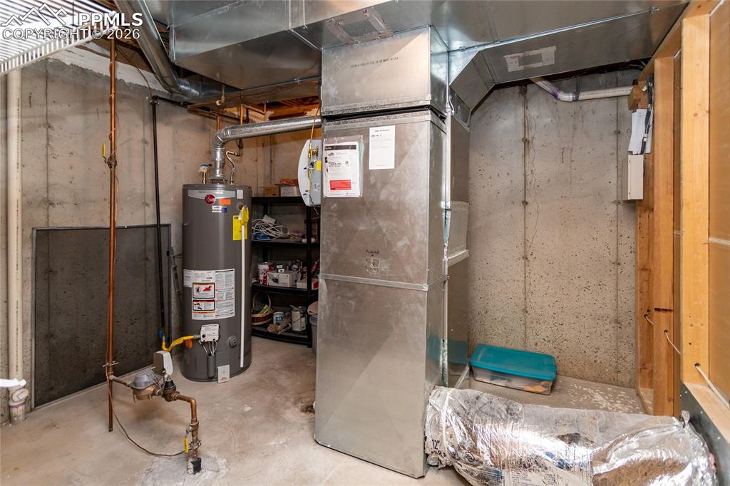 Image 44 of 45: Utility Room