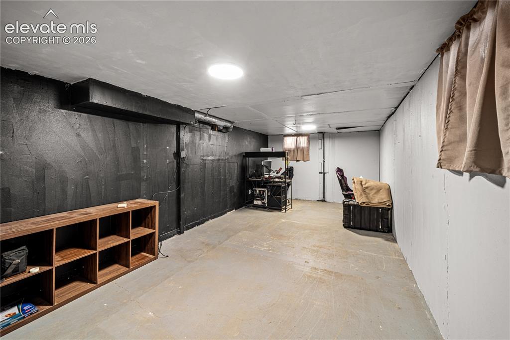 Image 25 of 40: Basement