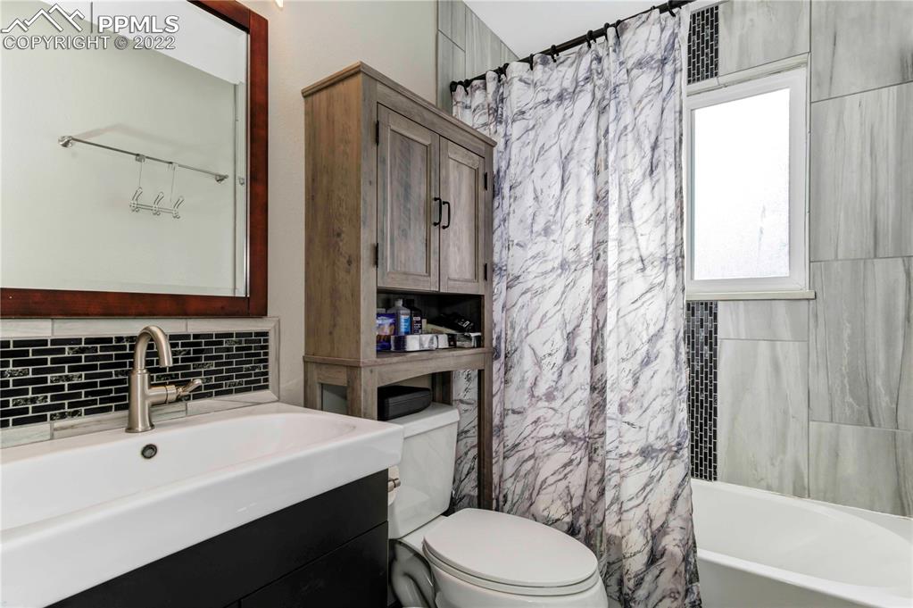 Listing 9057761, Image 16 of 26