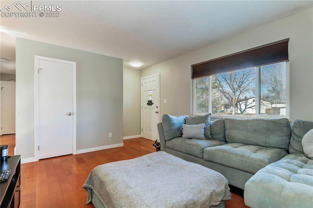Listing 9057761, Image 5 of 26