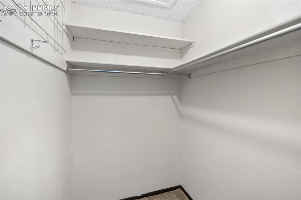 Image 18 of 40: Closet