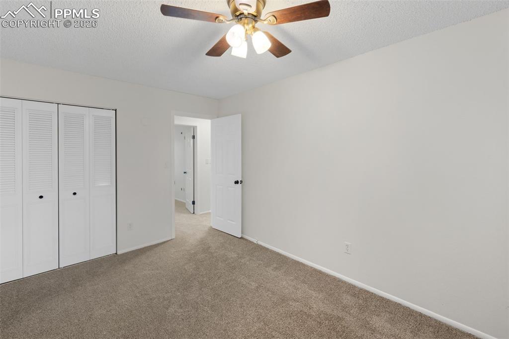 Image 21 of 40: Bedroom