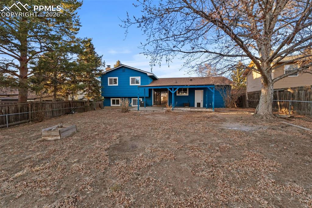 Image 39 of 40: Back of Structure