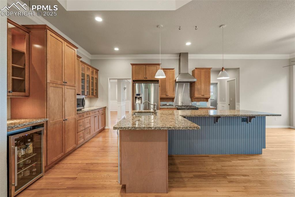 Image 12 of 49: Kitchen