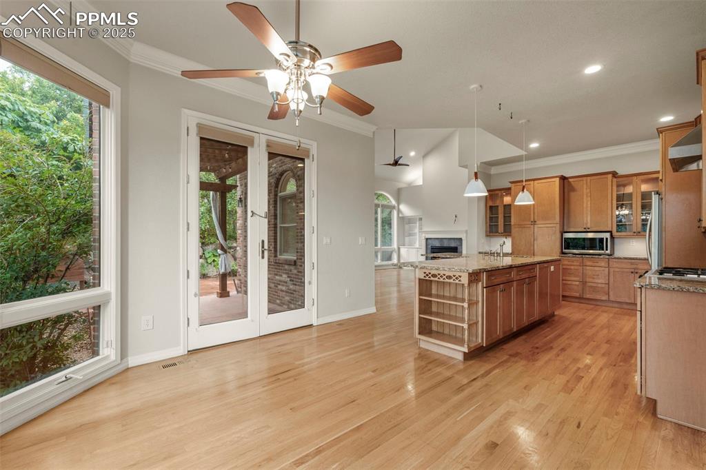 Image 18 of 49: Sun Room