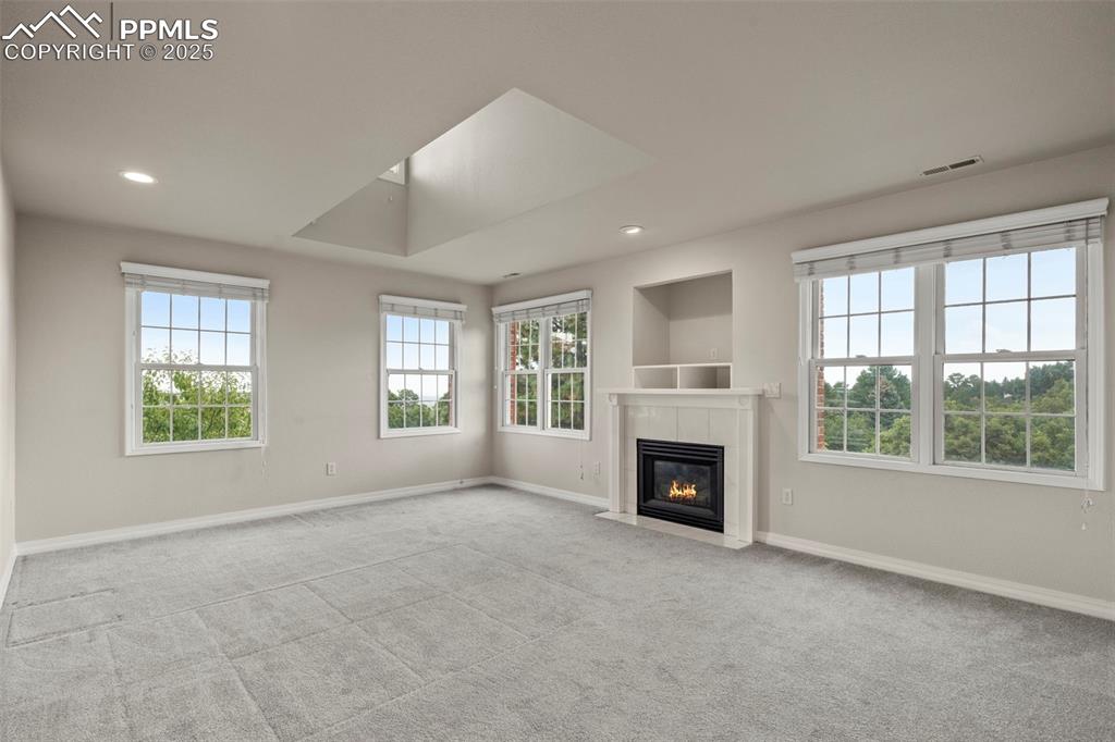 Image 22 of 49: Master Bedroom