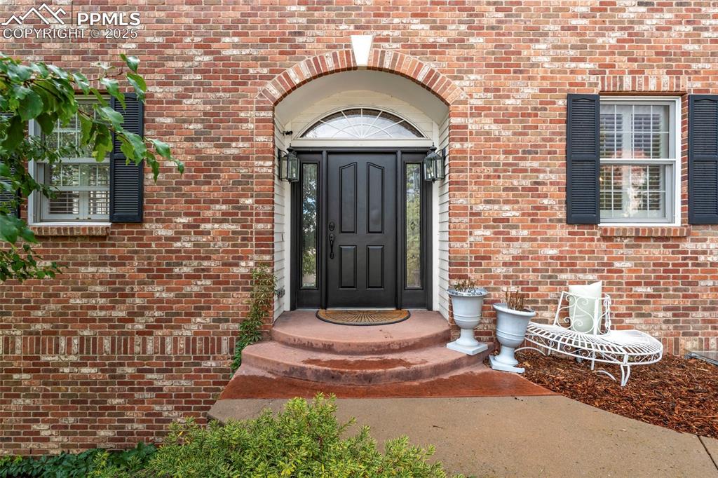 Image 5 of 49: Entry