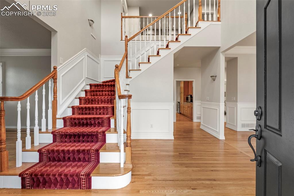 Image 6 of 49: Entry