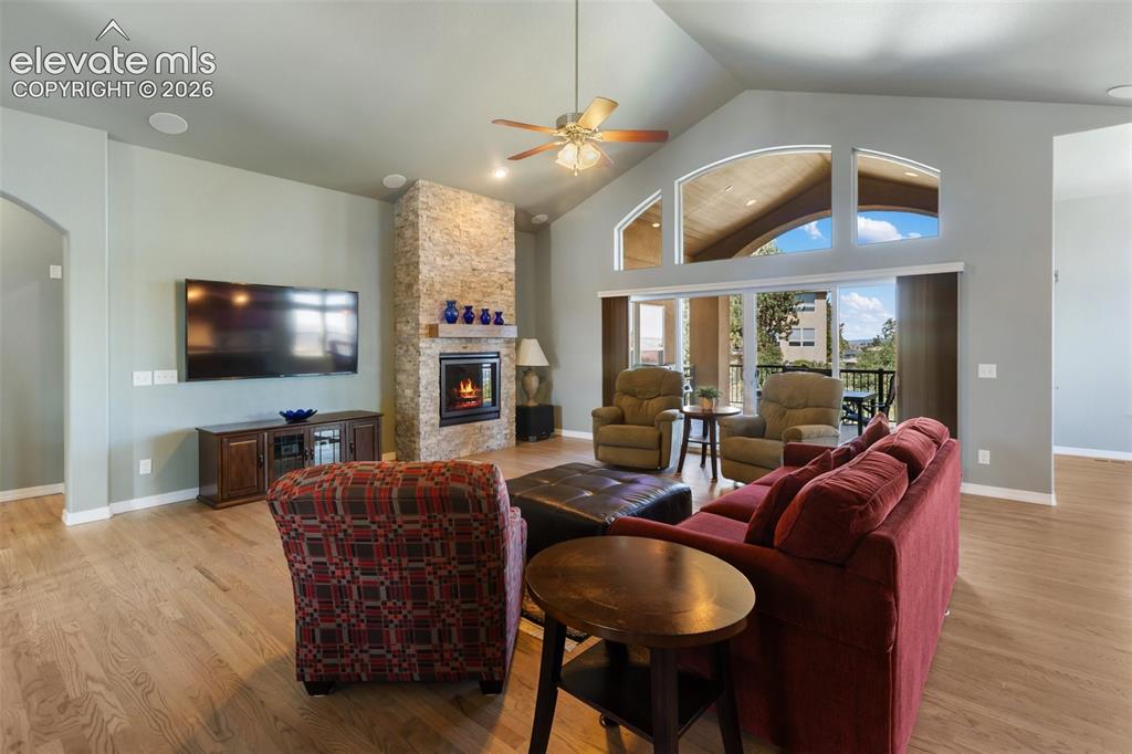 Image 10 of 49: Living Room