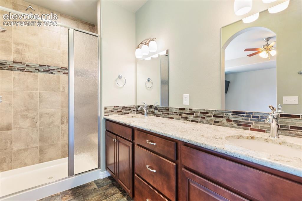 Image 43 of 49: Bathroom
