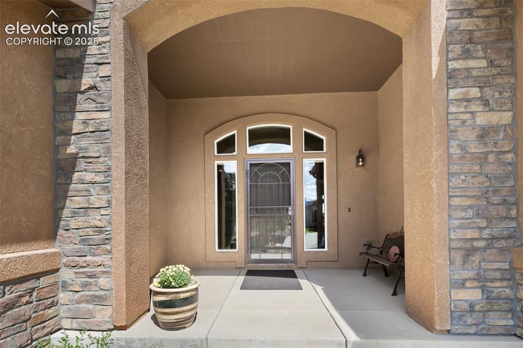 Image 6 of 49: Entry