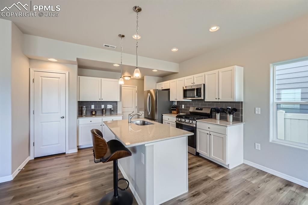 Image 3 of 12: Kitchen