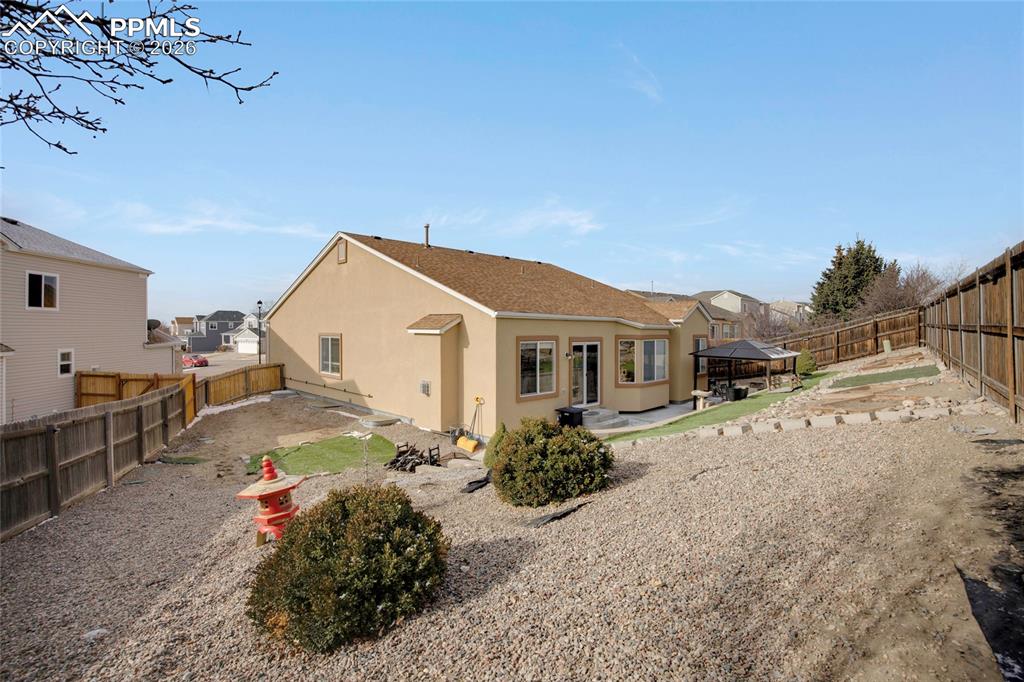 Image 36 of 36: Back of Structure