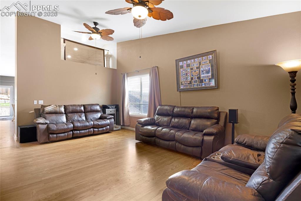 Image 4 of 36: Living Room