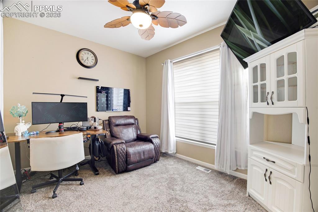 Image 7 of 36: Office