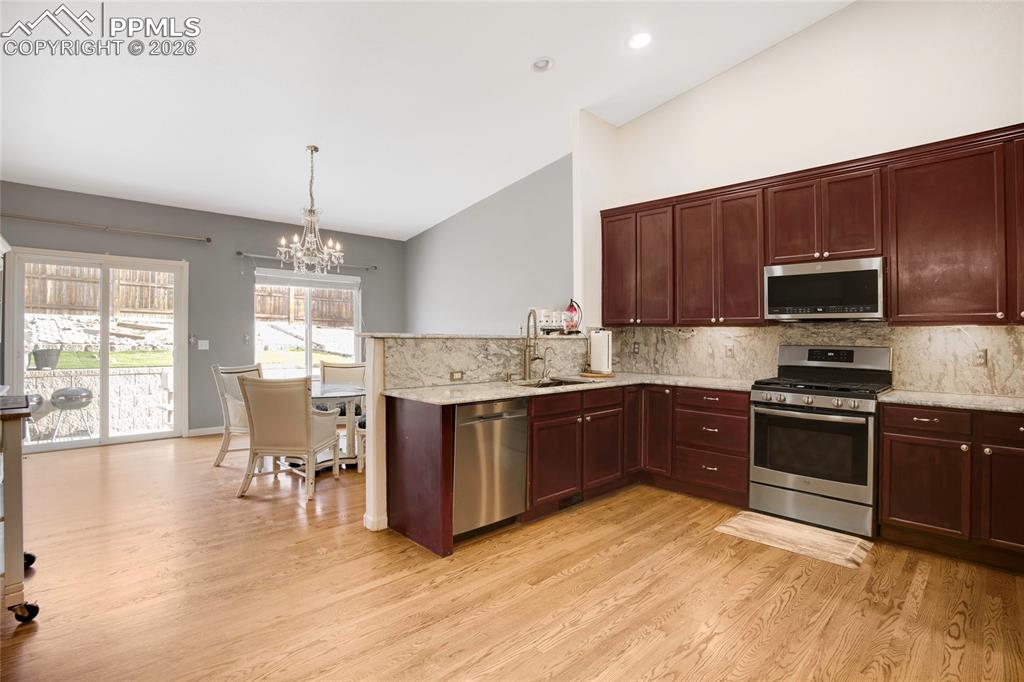 Image 9 of 36: Kitchen