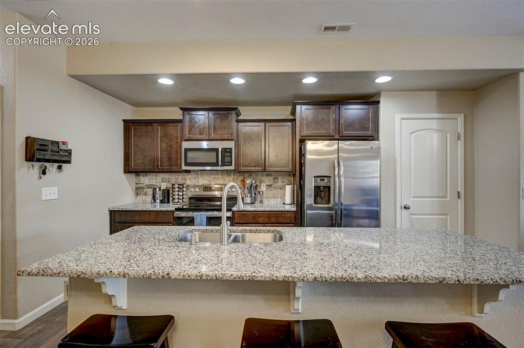 Image 9 of 28: Kitchen