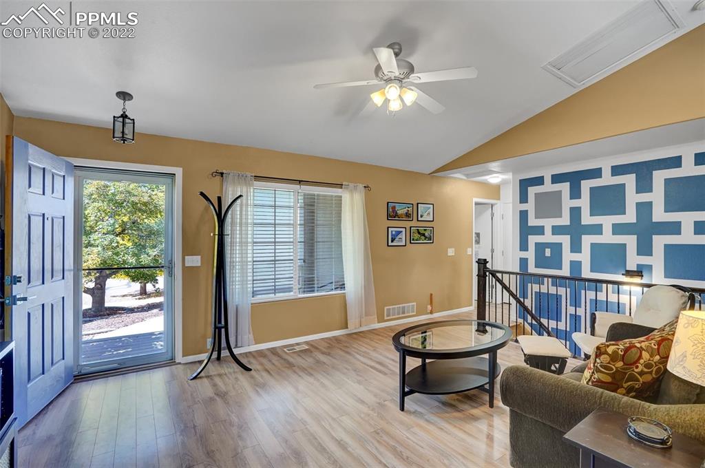 Listing 9063328, Image 4 of 32