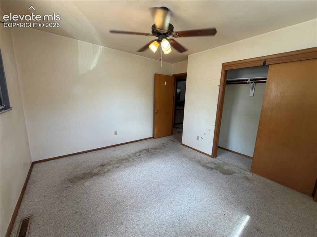 Image 11 of 29: Bedroom