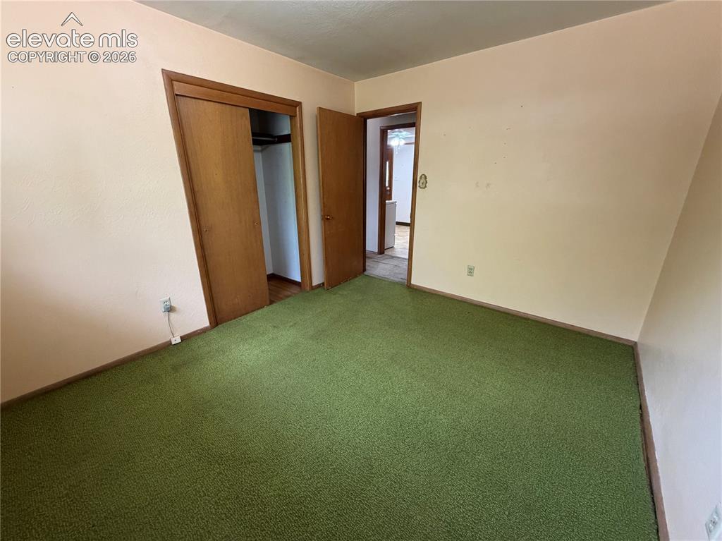 Image 15 of 29: Bedroom