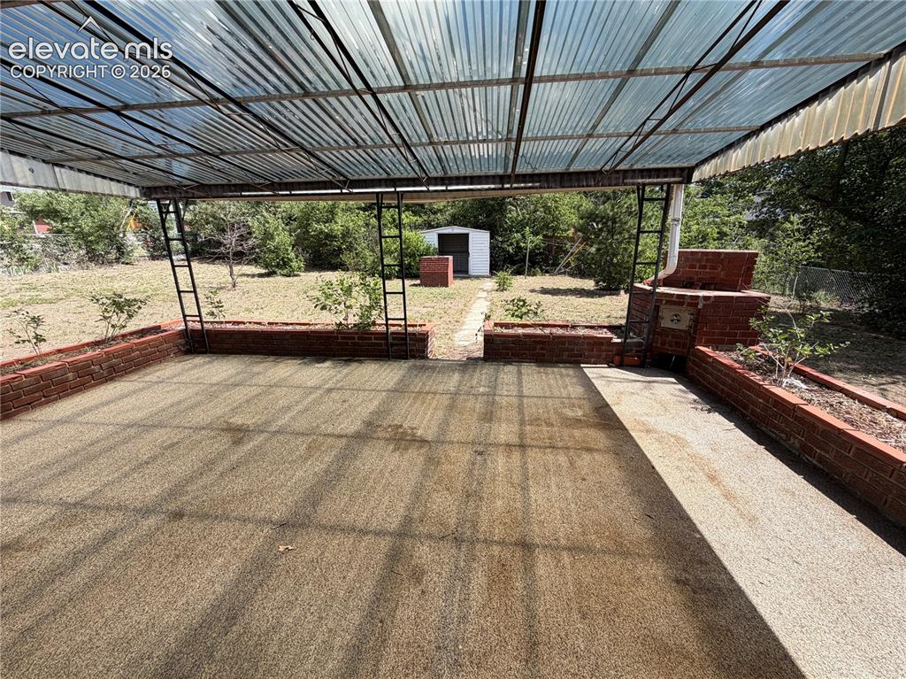 Image 22 of 29: Patio