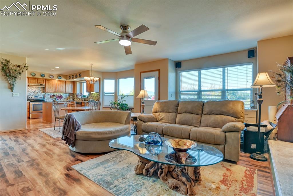 Image 14 of 40: Living Room