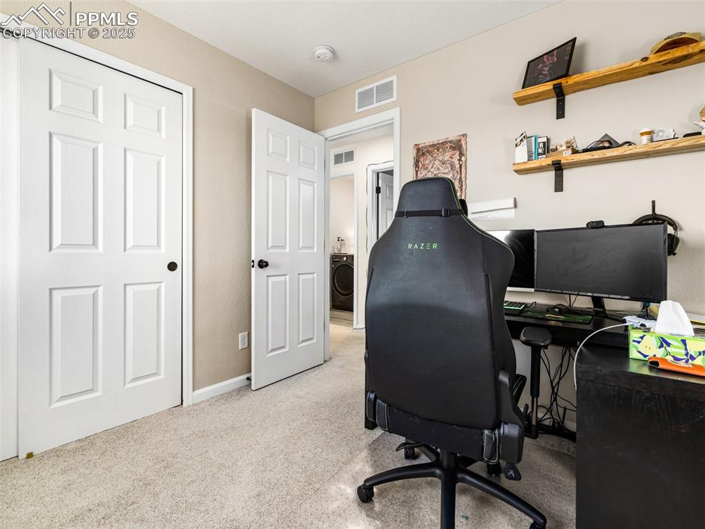 Image 14 of 30: Office