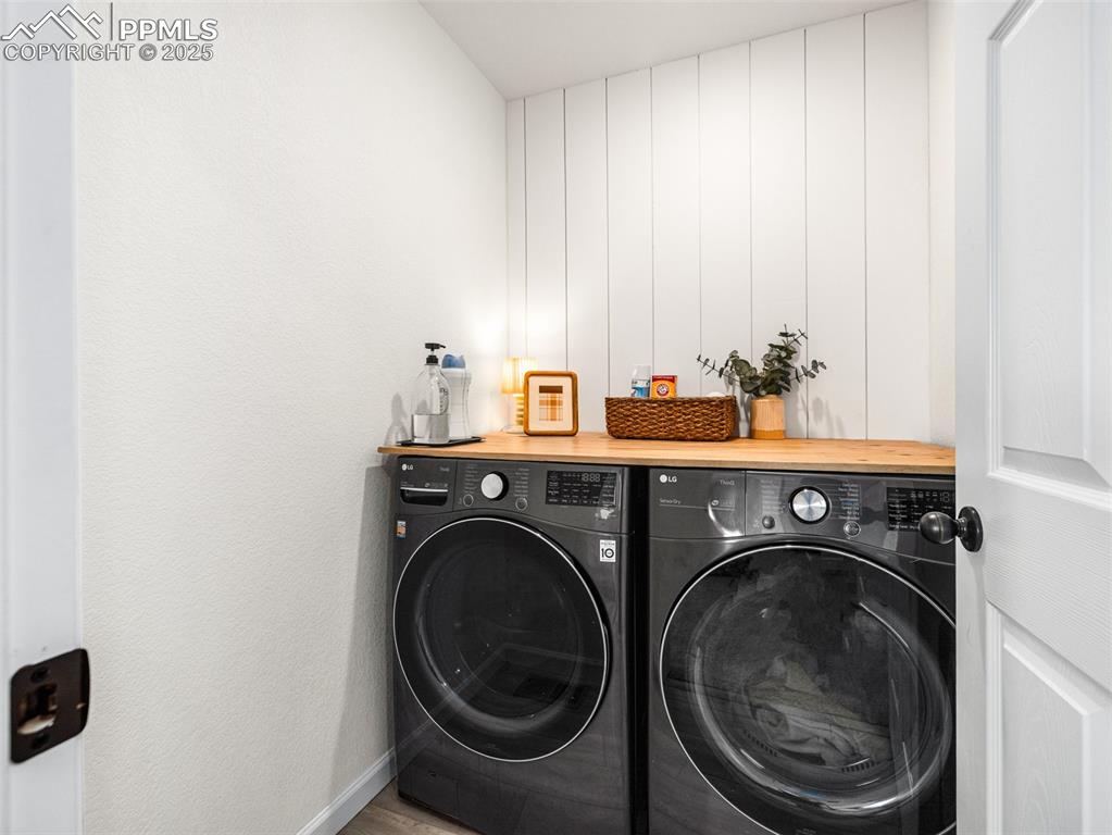 Image 18 of 30: Laundry