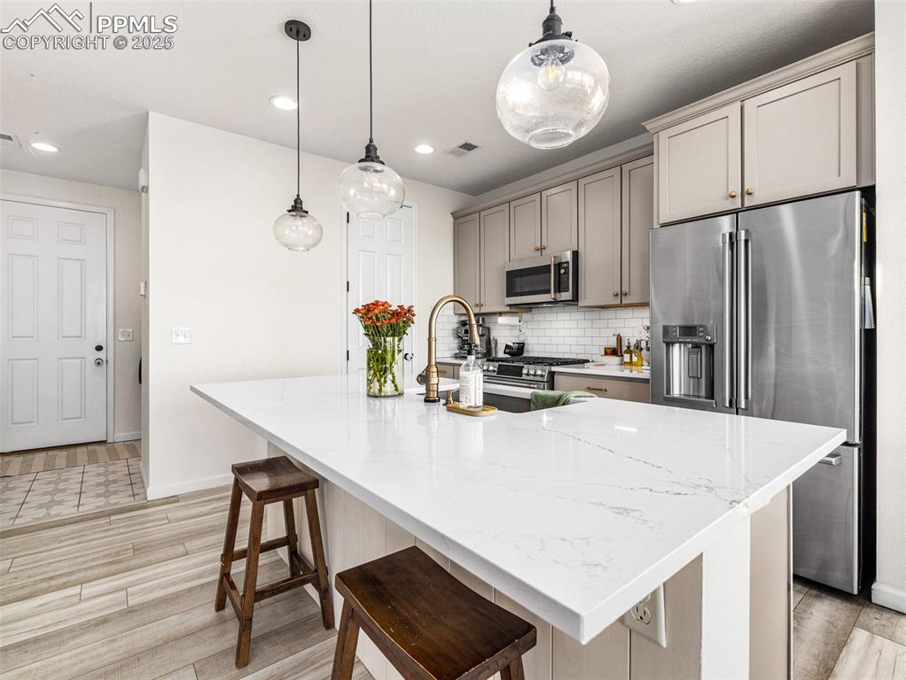 Image 4 of 30: Kitchen