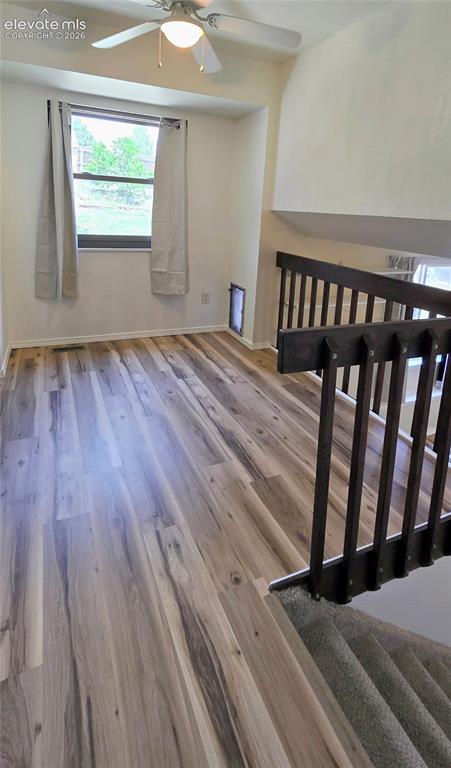 Image 5 of 17: Breakfast nook off kitchen