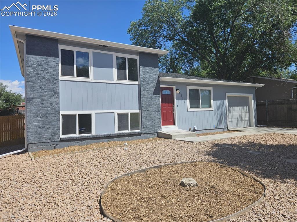 Image 19 of 20: Front of Structure